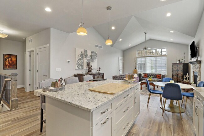 Foto del edificio - 4706 S Cottage Ln