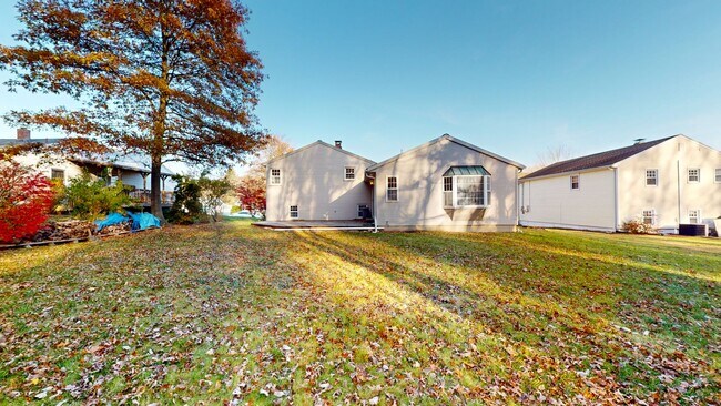 Foto del edificio - 3 Bedroom Split Level in Woodbridge