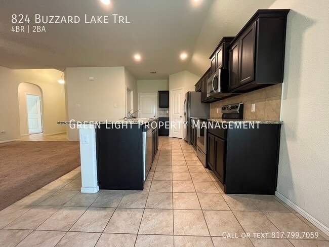 Building Photo - 824 Buzzard Lake Trl