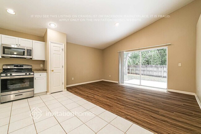 Foto del edificio - 6240 Crickethollow Dr