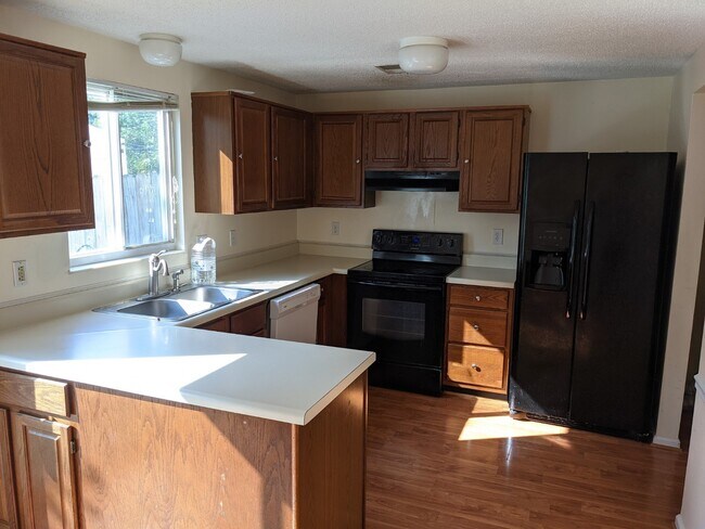 Building Photo - 9908 Whitney Cir