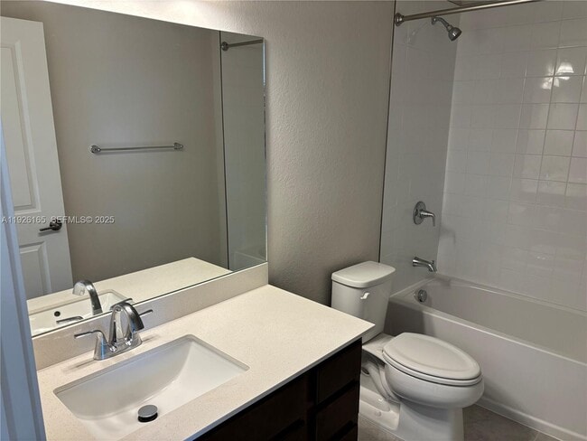 Foto del edificio - 551 NW 10th Ct