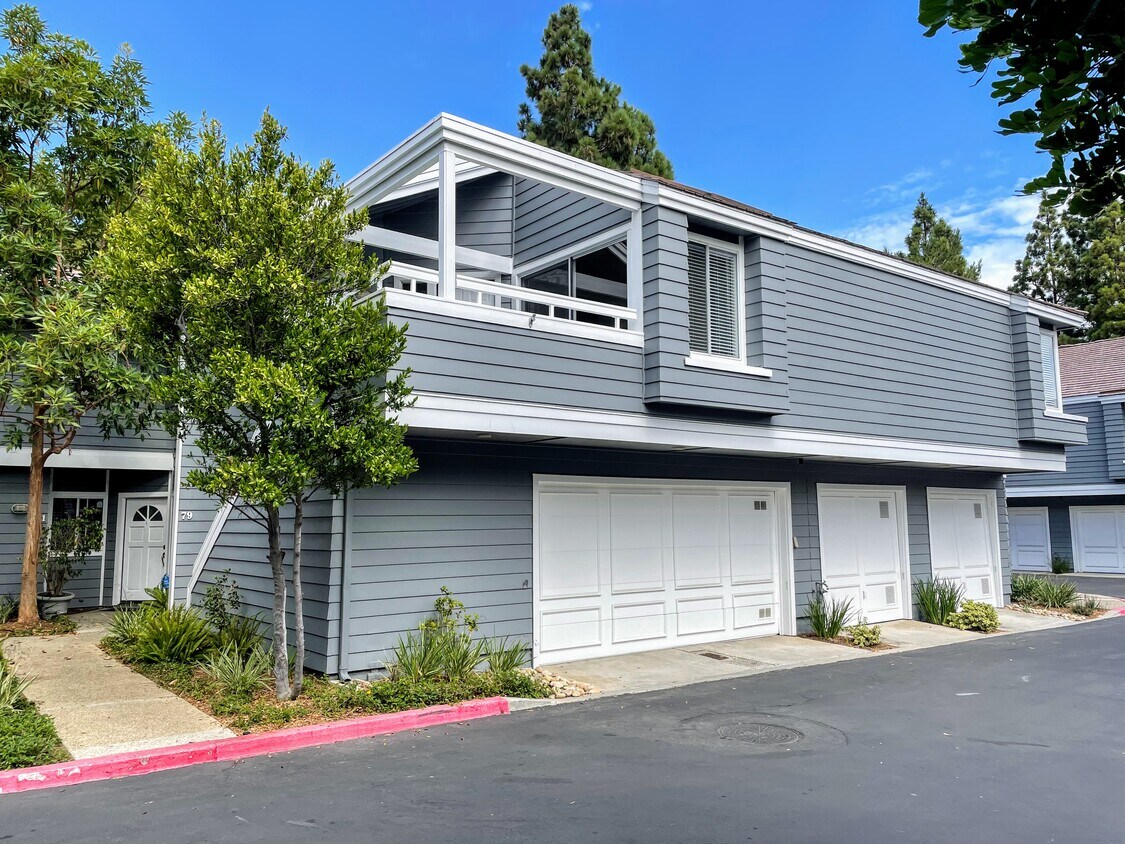 79 Bradbury Unit 79, Newport Beach, CA 92660 Condo for Rent in