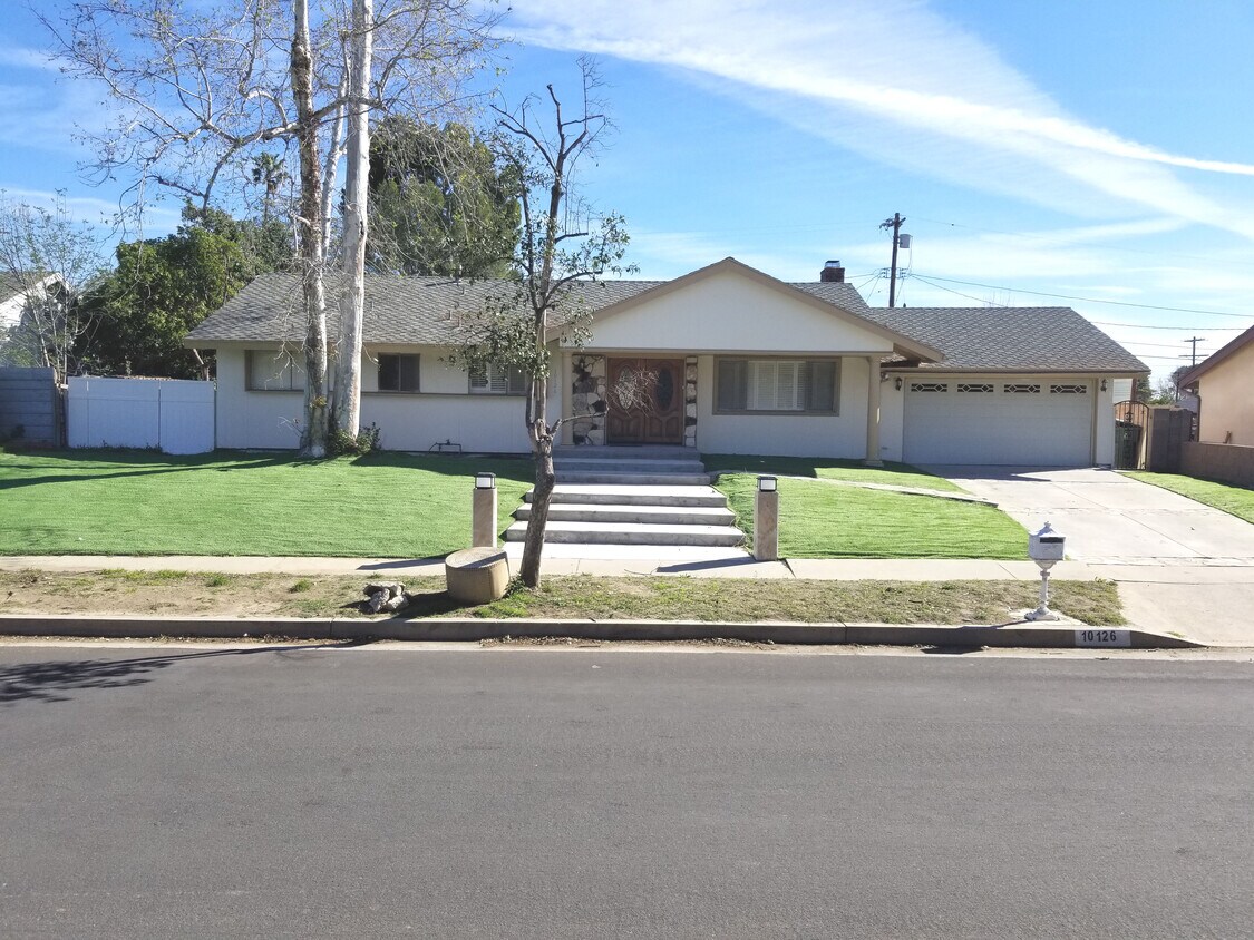 10126 Oak Park Ave, Northridge, CA 91325 House Rental in Northridge