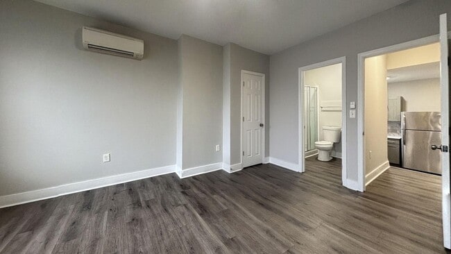 Foto del edificio - 1235 W Huntingdon St