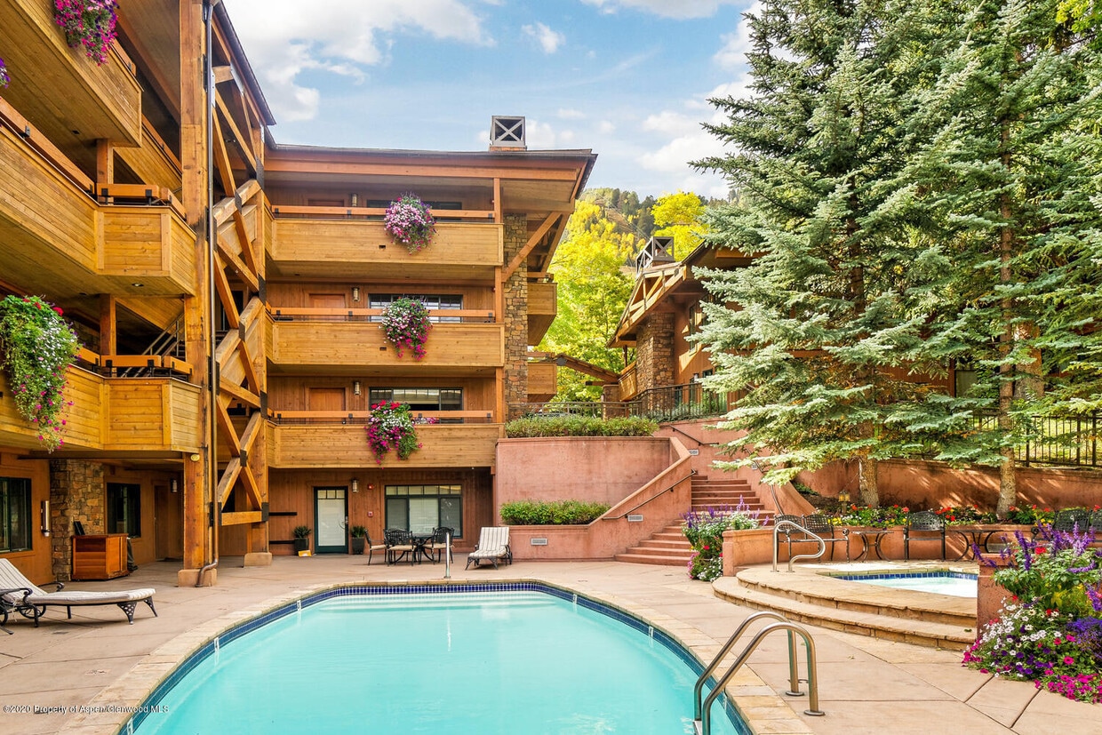 Downtown Ski Condo in Aspen Condo for Rent in Aspen, CO