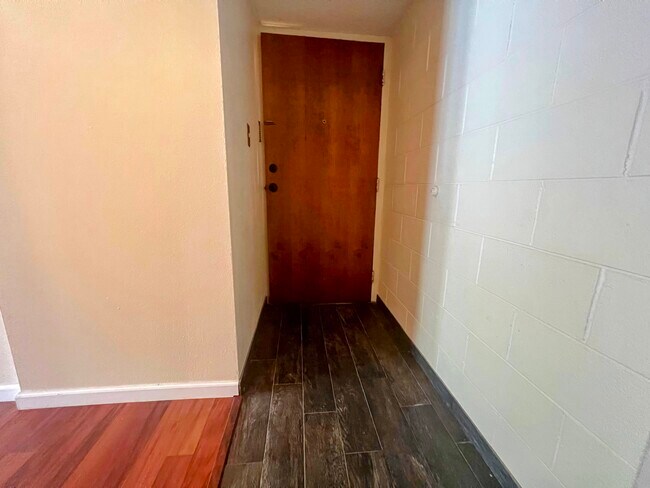 Foto del edificio - 555 E 10th Ave