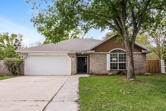 Building Photo - 8028 Bannockburn Dr