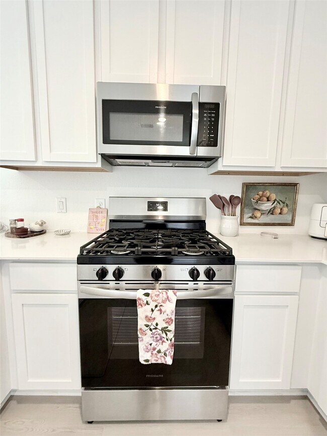 Building Photo - 21307 Bianchi Ct