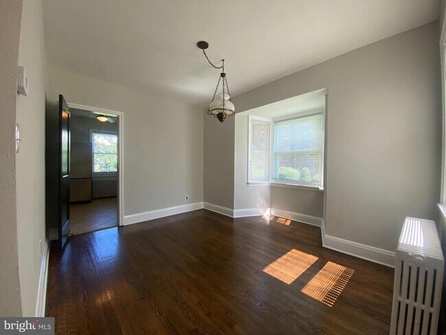 Foto del edificio - 5212 Biddison Ln