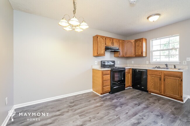 Foto del edificio - 1350 Woodruff Glen Dr