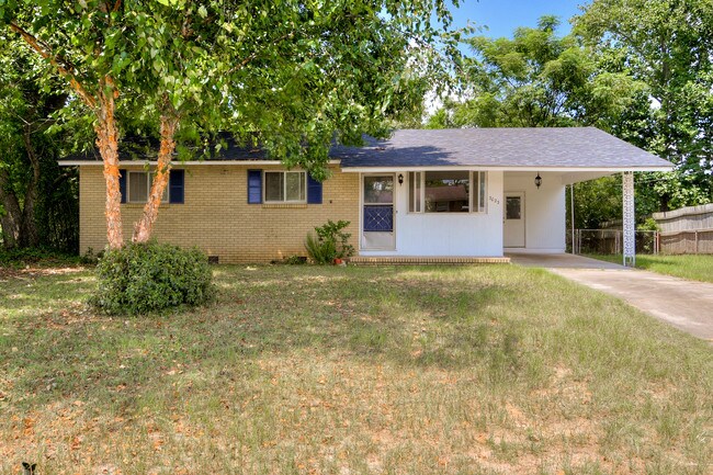 Building Photo - 3023 Jeanne Rd