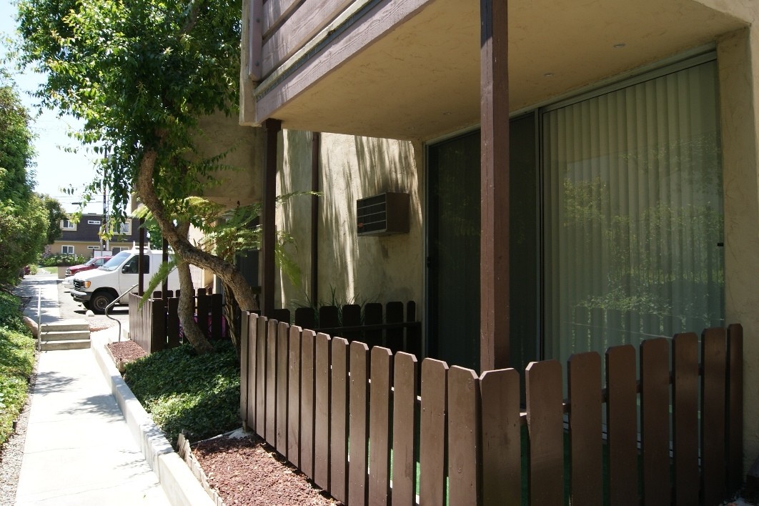 Building Photo - Great La Mesa Location!