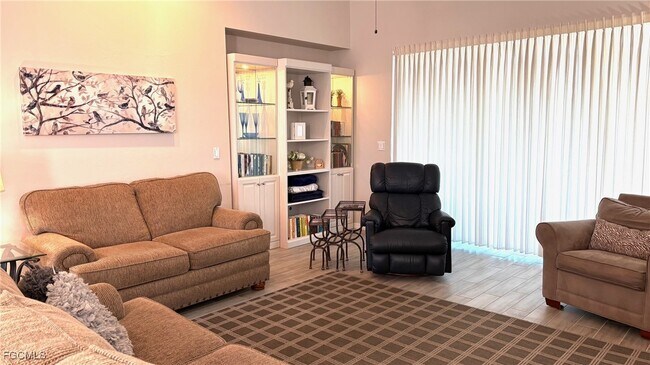 Foto del edificio - 9709 Keel Ct