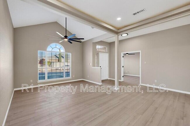 Foto del edificio - 3509 Ronda De Lechusas NW