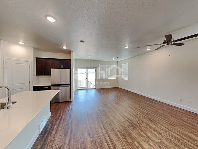 Foto del edificio - 3271 S 2580 W