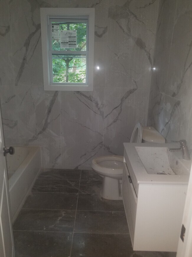 Tumalo - 2x2 Casa adosada de 1460 pies cuadrados.png - 193 Seymour Ave