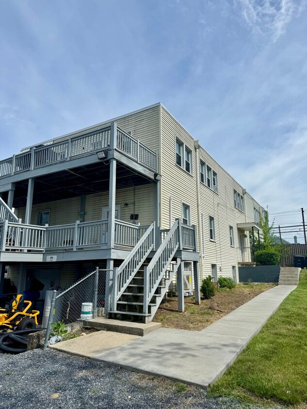 Building Photo - Apartment for rent