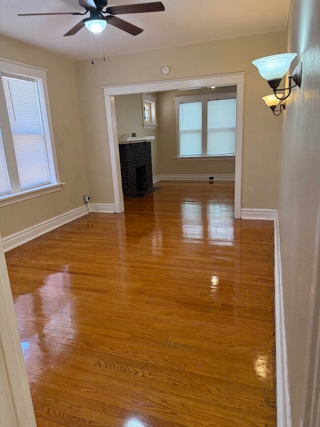 Foto del edificio - 3643 Dover Pl