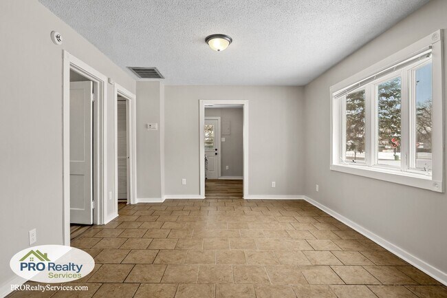 Foto del edificio - 2 Bedroom Home in Coon Rapids