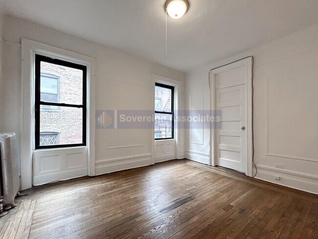 Building Photo - 121 La Salle Street