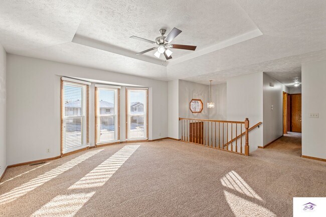 Foto del edificio - AVAILABLE NOW!