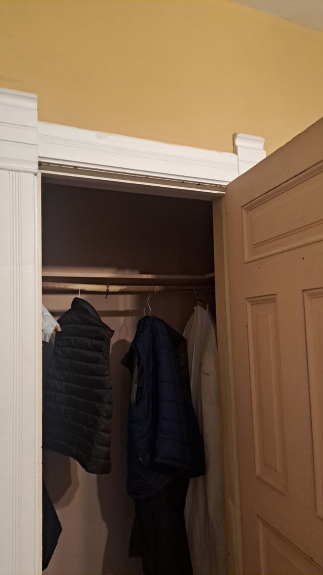 Building Photo - 342 N Fulton Ave