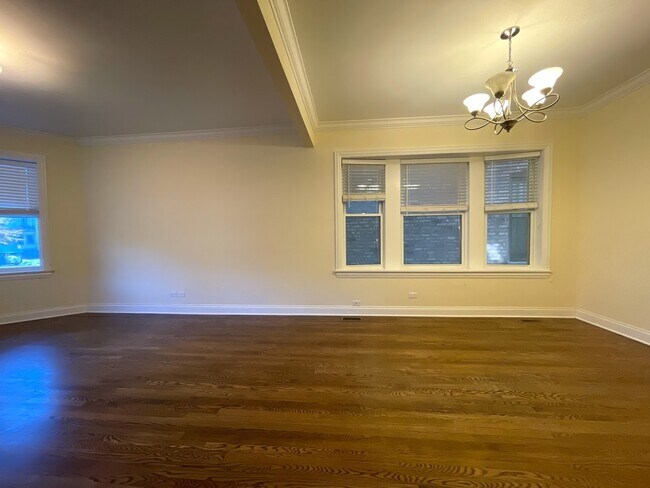 Building Photo - 543 Gunderson Ave