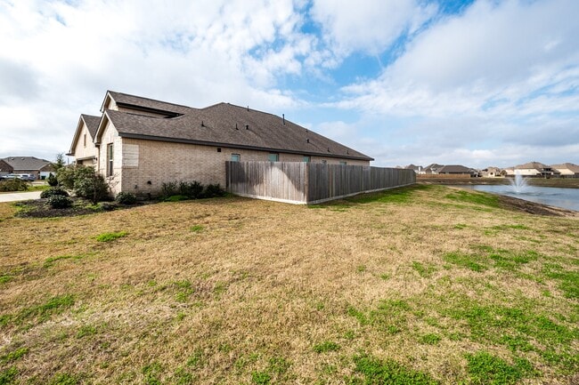 Building Photo - 14231 Angelina Dr