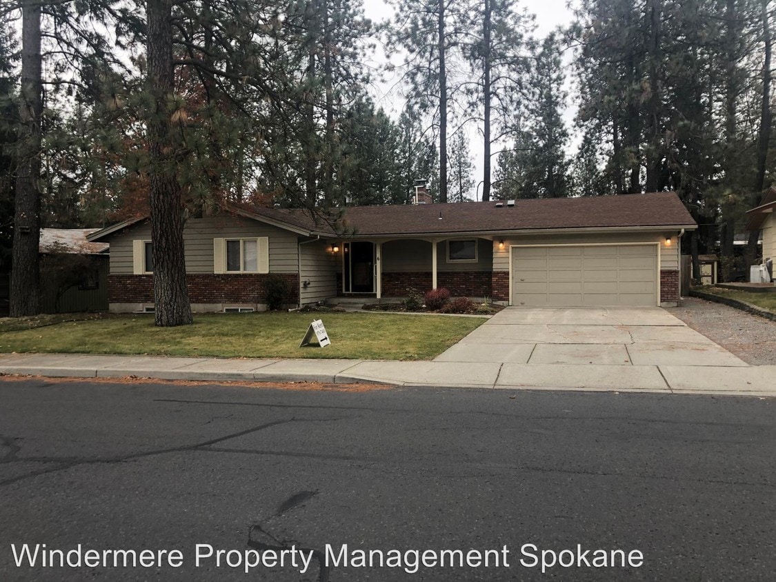 Primary Photo - 5 br, 3 bath House - 6 E. Regina