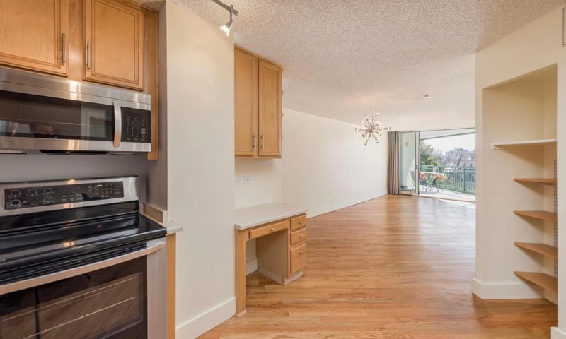 Primary Photo - 550 E 12th Ave