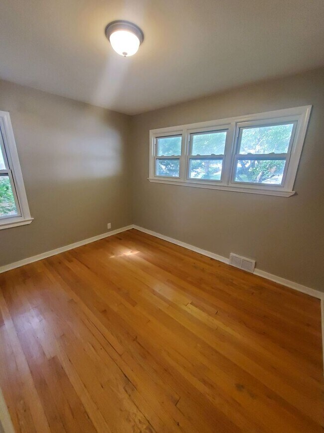 Foto del edificio - Cute 3 Bedroom Single Family Home
