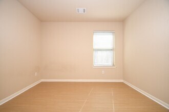 Building Photo - 10015 Bitternut Hickory Ln