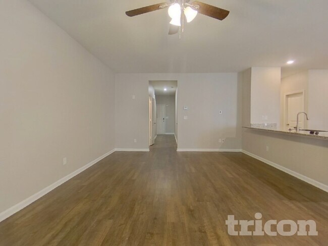 Foto del edificio - 3542 Falconwood Dr