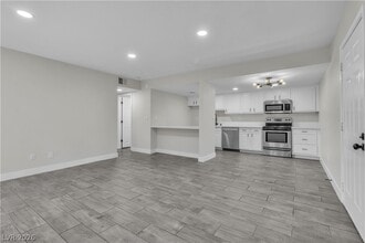 Building Photo - 5009 Indian River Dr