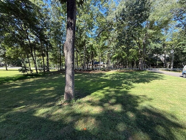 Building Photo - 11204 Wilderness Park Dr
