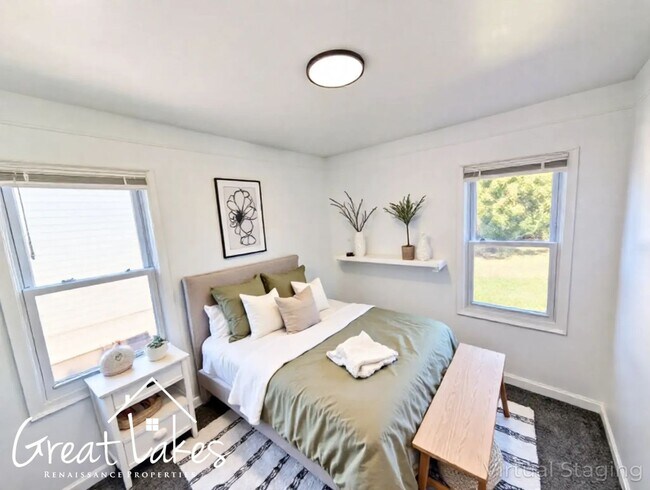 Foto del edificio - Beautiful 2 Bedroom 1 Bathroom now availab...