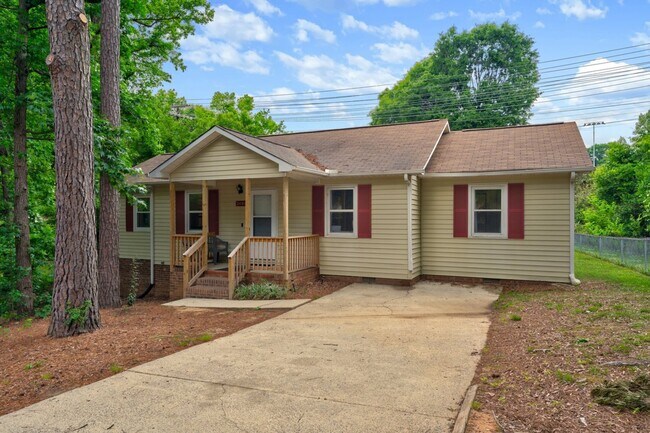 Building Photo - 2408 Shirley St