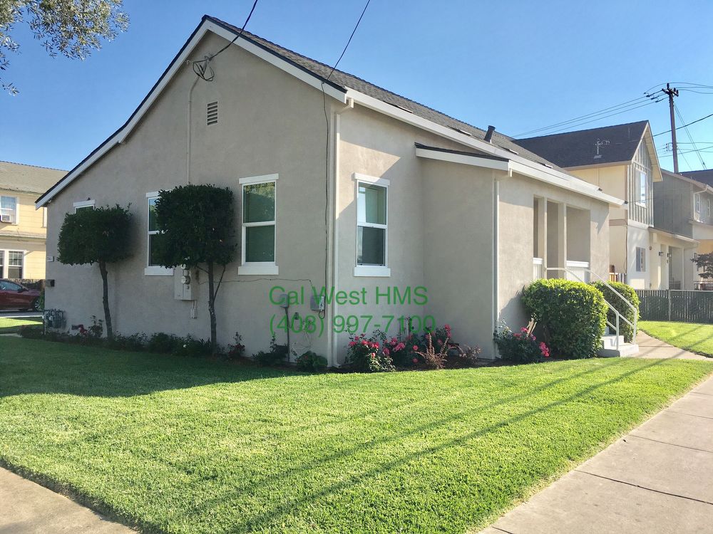 Foto principal - 7581 Alexander St