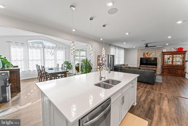 Building Photo - 7810 Bexley Ln