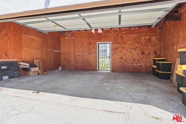 Foto del edificio - 1335 S Roxbury Dr