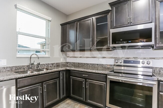 Building Photo - 11533 Luckygem Dr