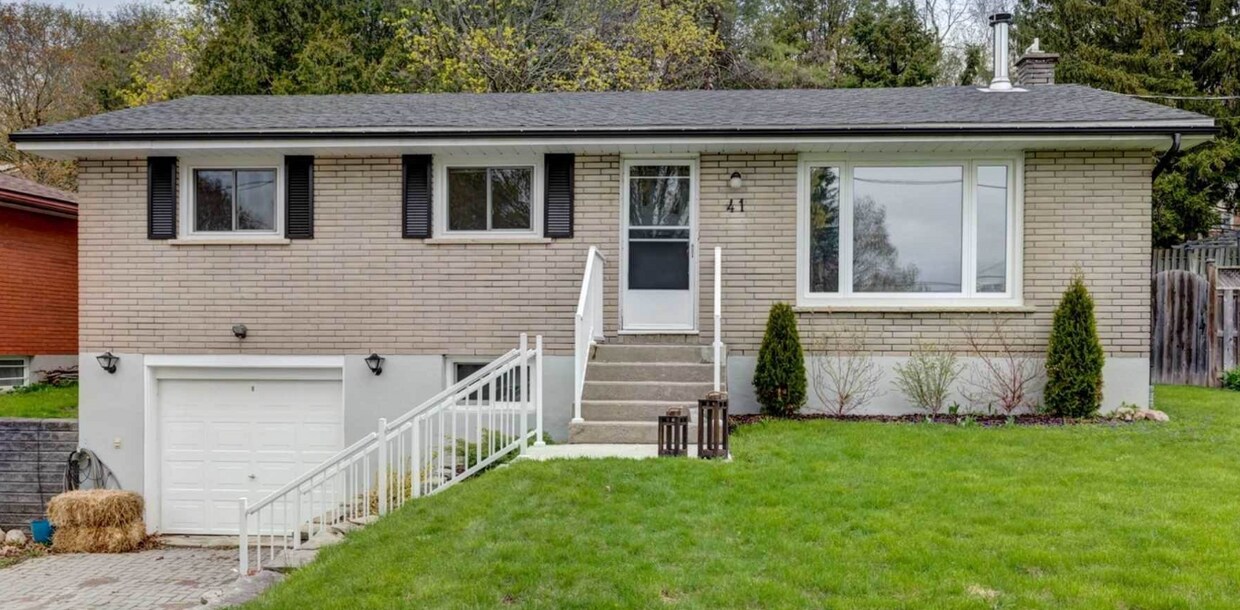 41 Beechwood Dr Unit 1, Peterborough, ON K9J 1M2 Apartment for Rent