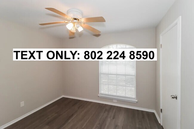 Foto del edificio - 2608 Hill Street Cove