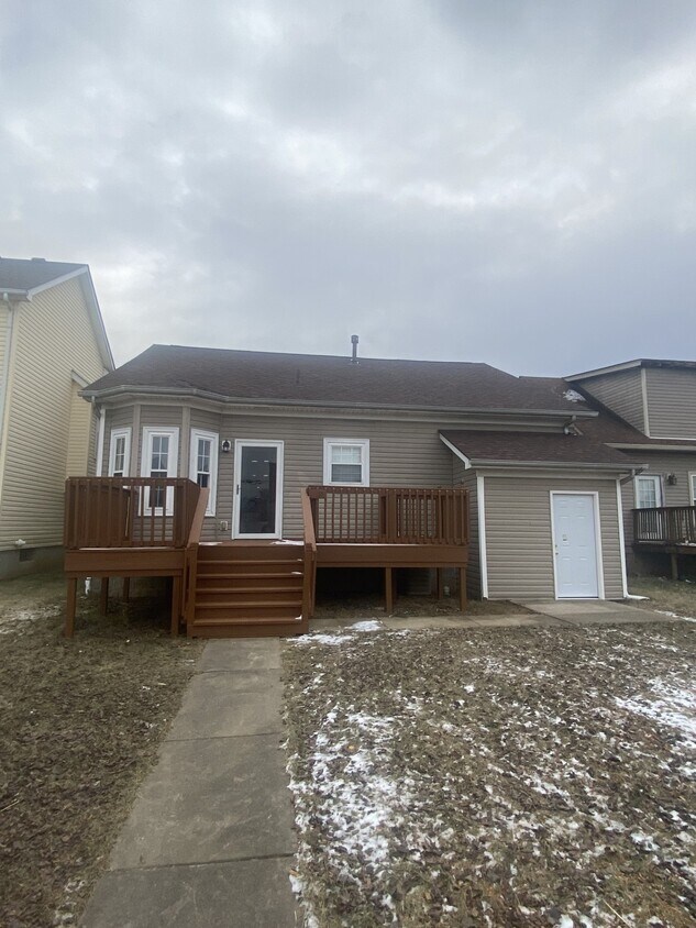 Foto principal - 1614 Lois Morris Dr