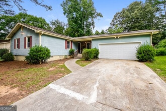 Building Photo - 188 Bridgewood Dr SE