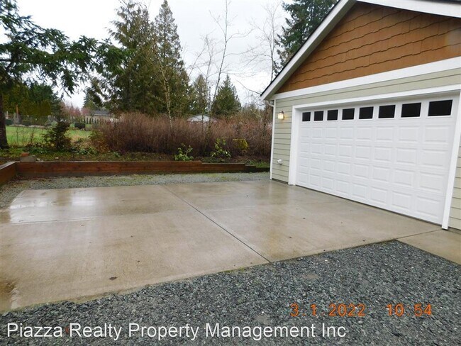Building Photo - 3 br, 2 bath House - 1150 Burlingame Road