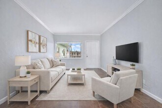 Building Photo - 521 NE 82nd Terrace