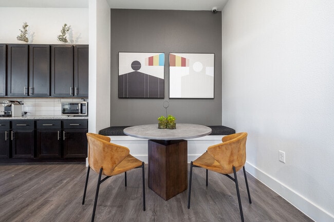 Foto del edificio - Moonlight Apartments