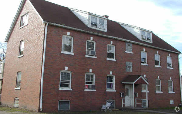 Primary Photo - 8929 Burlington Ave